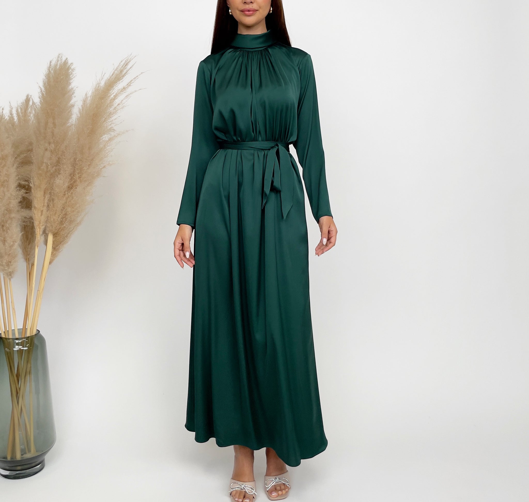 RAM24 HESSA EMERALD SILK VELVET ABAYA