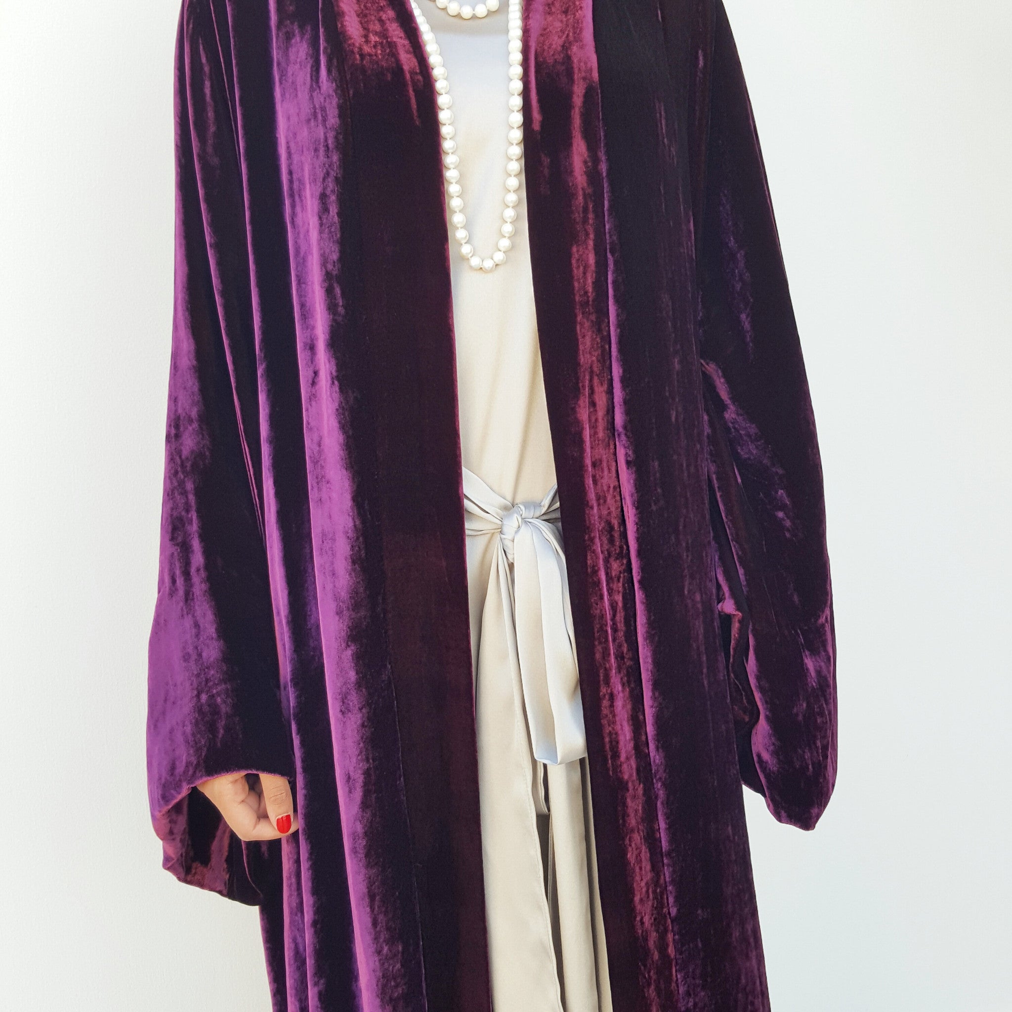 Qabeela SS17 Silk Velvet Classic Abaya