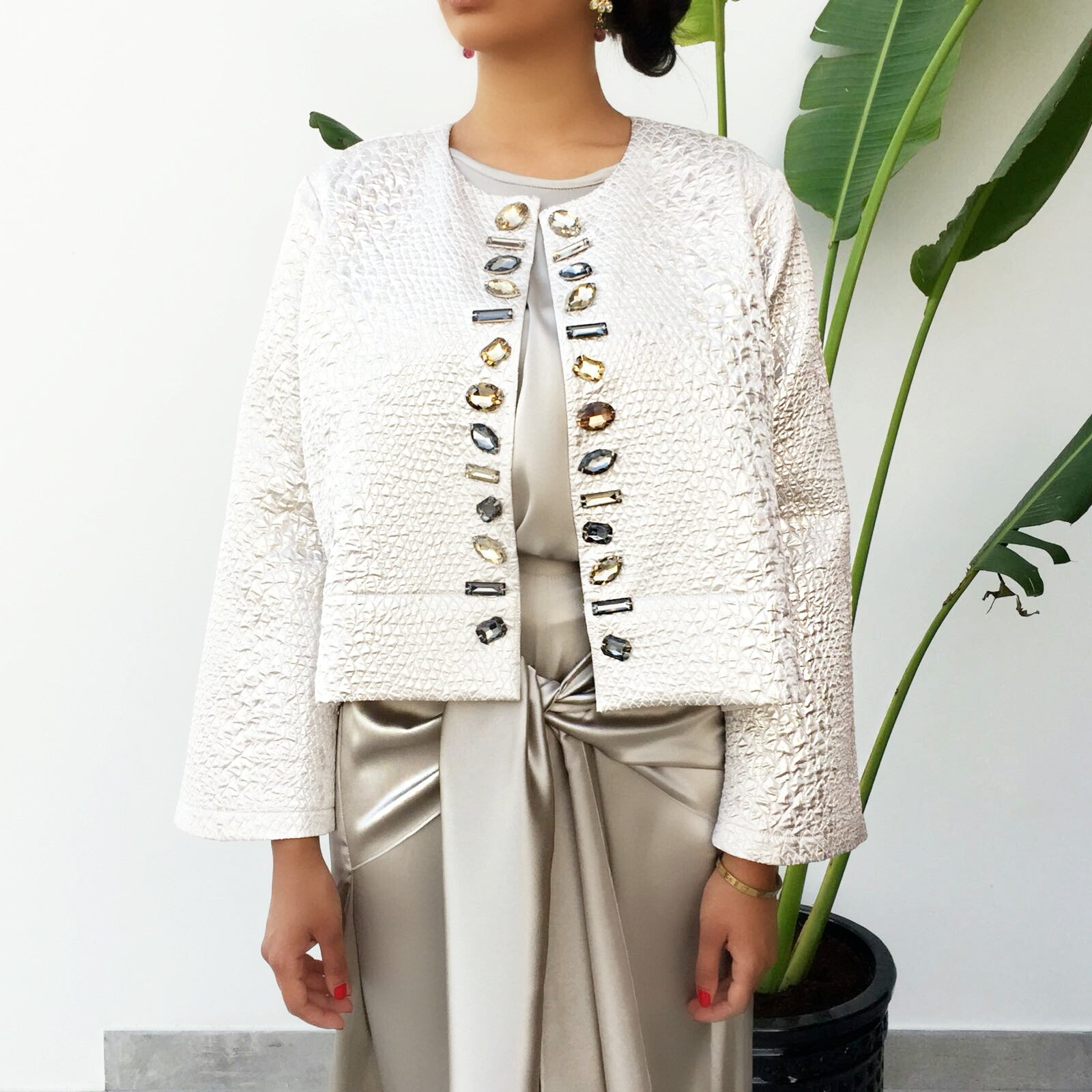 Qabeela SS17 Off White & Matt Silver Jacquard Crop Jacket