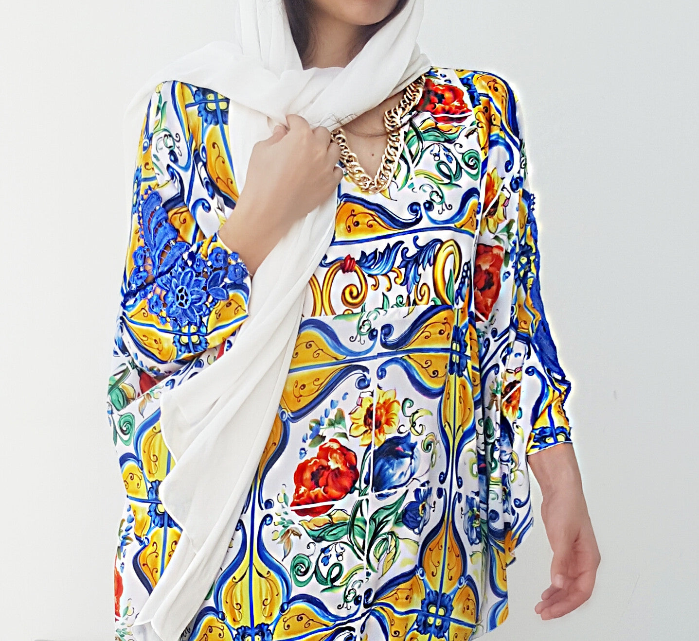 Ramadan 17 Italian Inspired Blue Print Kaftan With Gold Chain & Lace