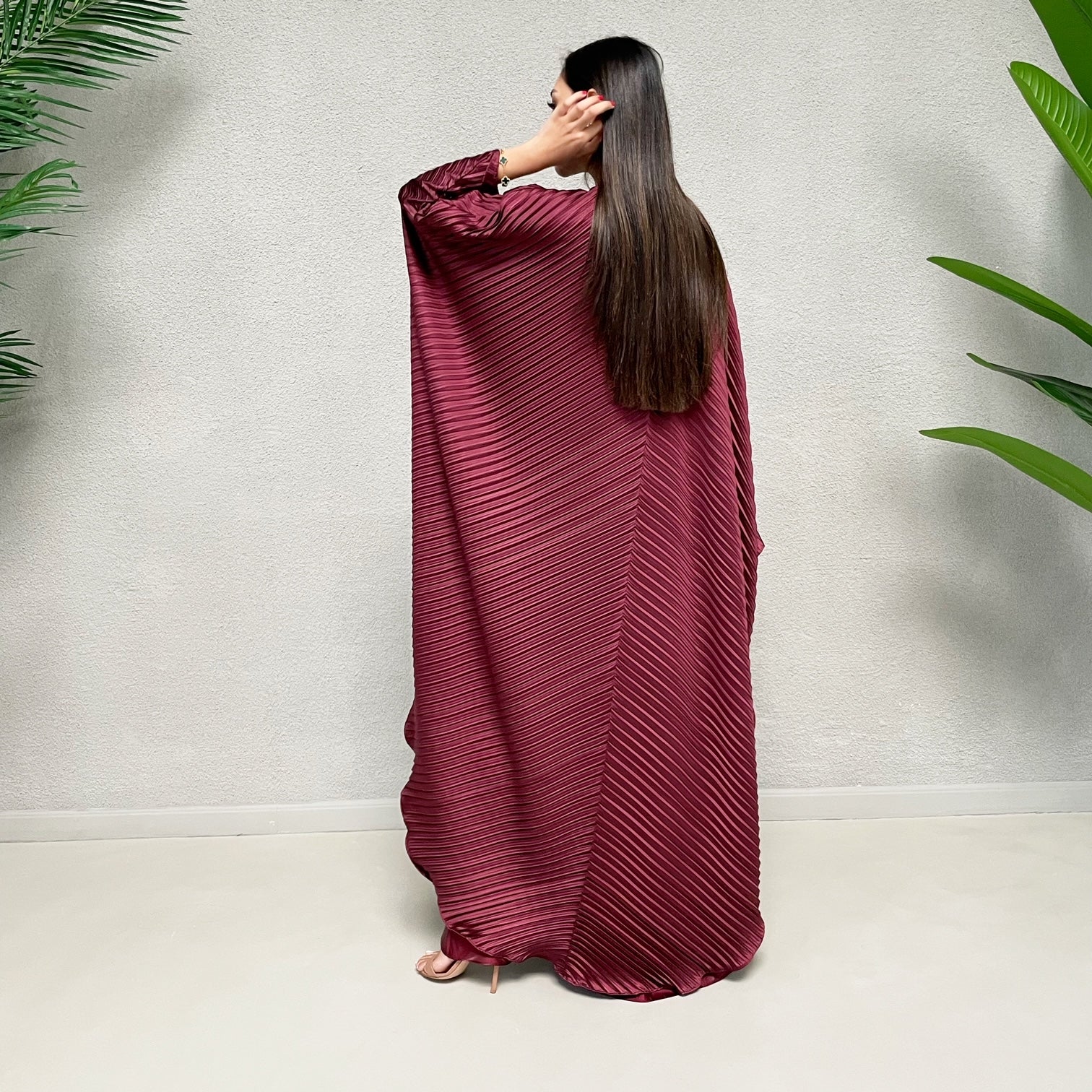 AW 21 BURGUNDY EVENING PLEATED KAFTAN