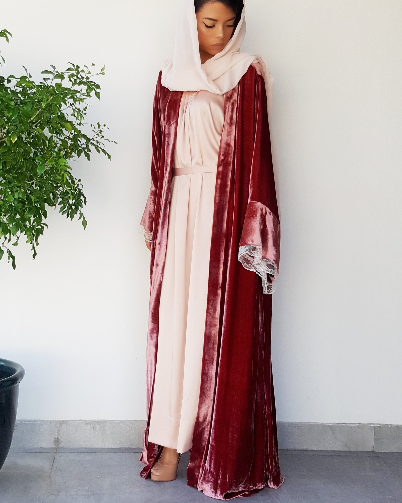 AW17 DEEP PEACH SILK VELVET ABAYA WITH VINTAGE LACE