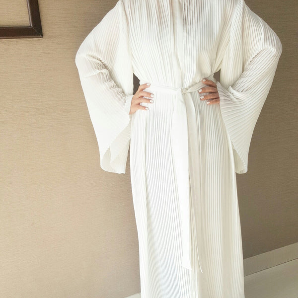 Stunning White Pleated Abaya With High Collar