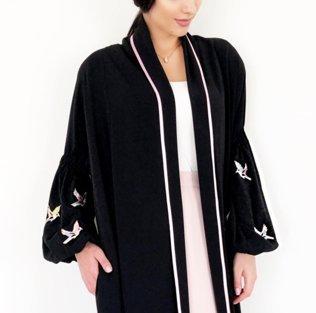 AW18 BLACK 8 BIRDS ABAYA