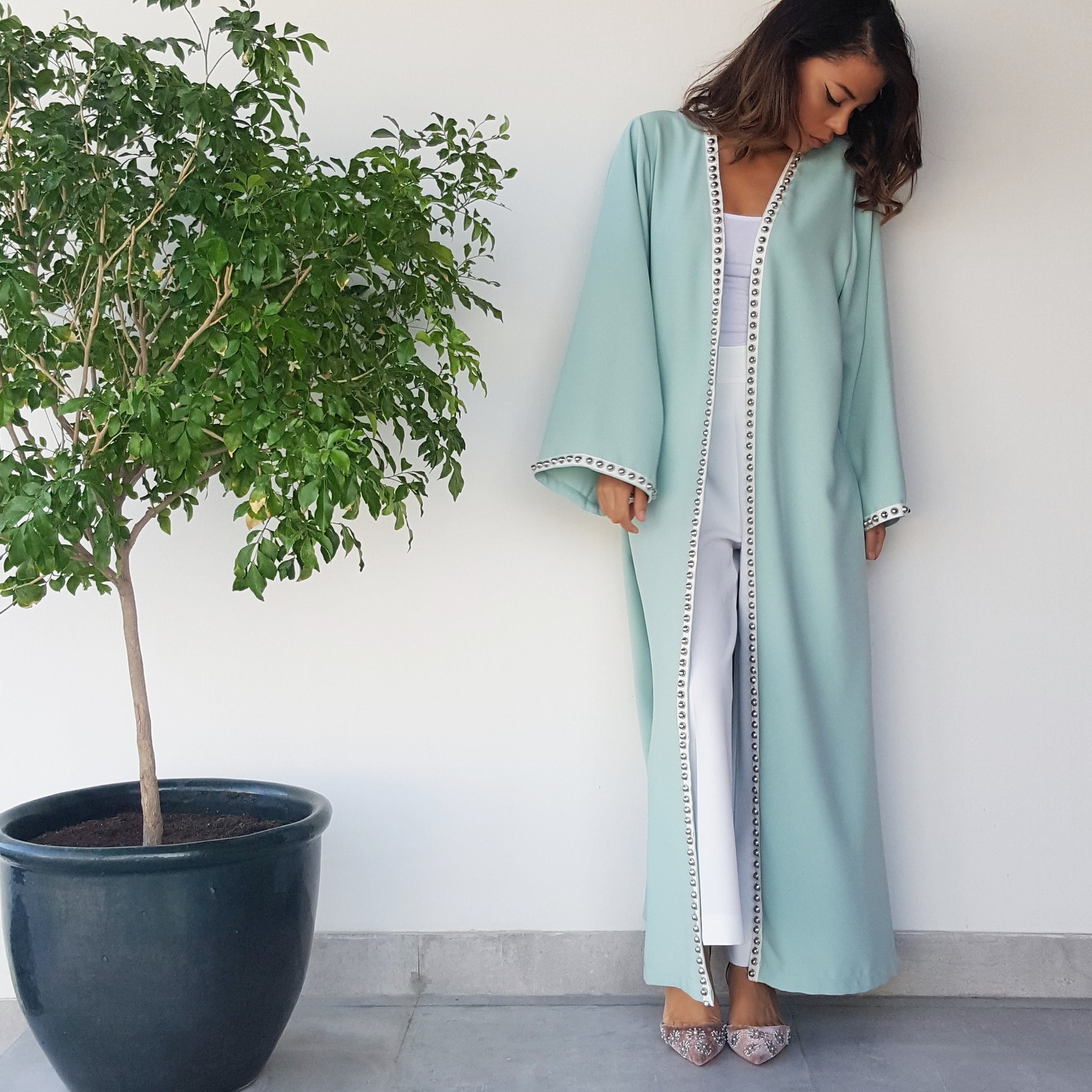 SS18 CREPE ABAYA IN TIFFANY BLUE WITH SILVER METAL STUD